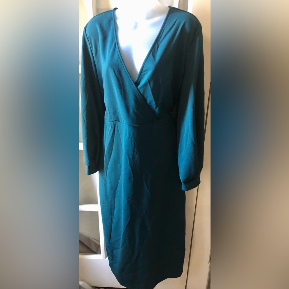 Womens long sleeve deep v crisscross midi forest green dress in size xxl